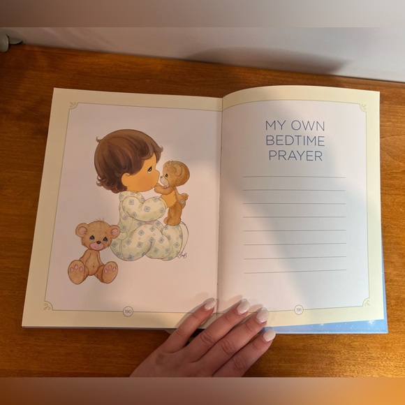 Precious Moments 5-Minute Bedtime Treasury Book - Picture 5 of 7